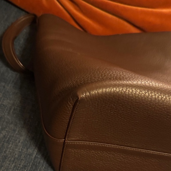 The Row Medium North South Park Tote in dark brown (acajou) - Picture 4 of 7